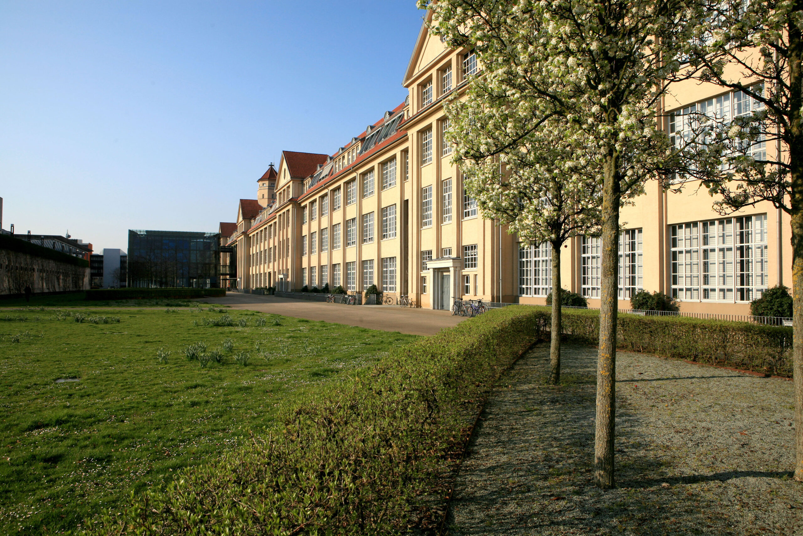 Die Staatliche Hochschule für Gestaltung Karlsruhe von außen